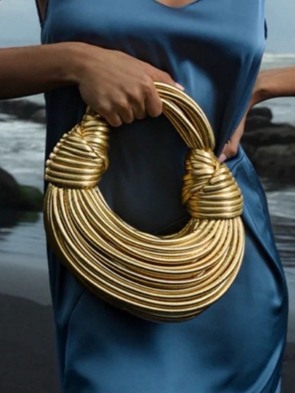 LIKE NEW Gorgeous Gold Knot Handle Clutch Bag - Picture 13 of 14